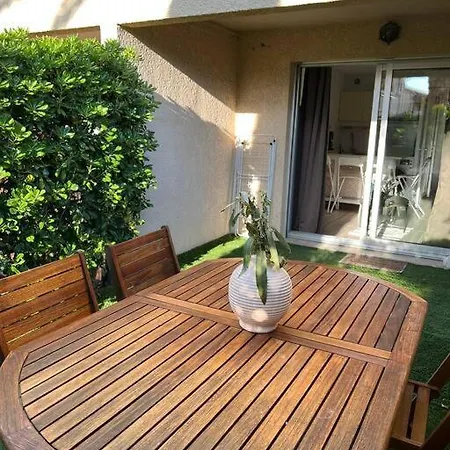 Les Tropeziennes Apartment *