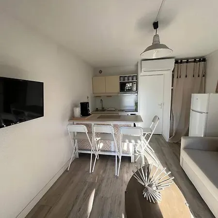 Les Tropeziennes Apartment *